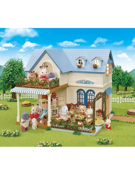 Sylvanian Families 5609 Darčekový set - Dom s modrou strechou, terasou a príslušenstvom
