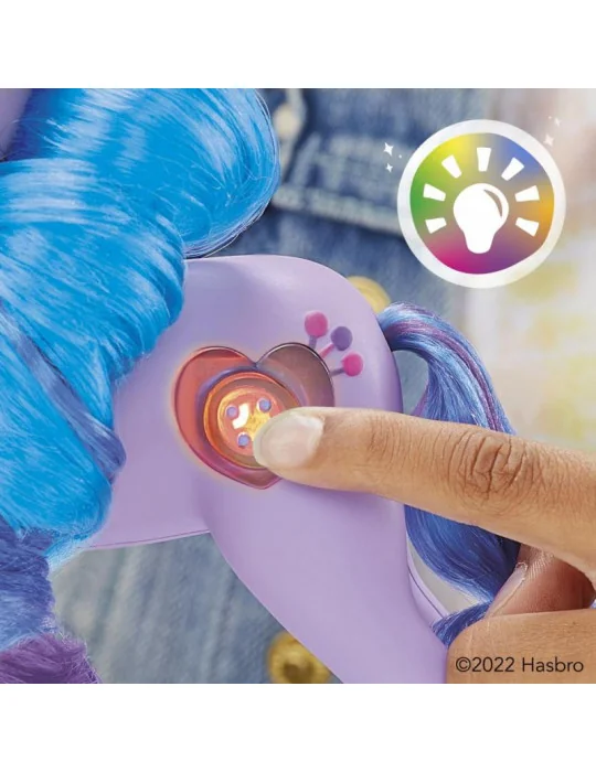 Hasbro F3870 My Little Pony Izzy objav v sebe iskru